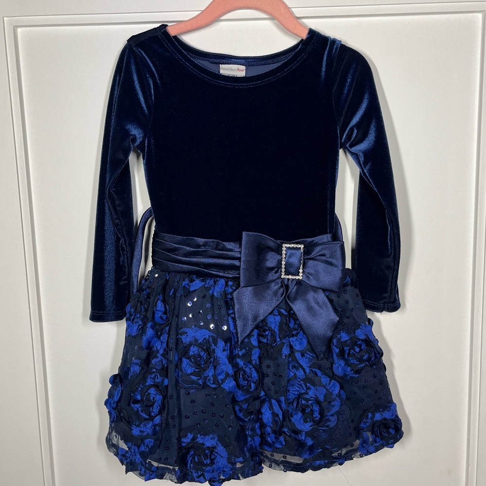 Adorable party dress! Perfect for any special event for your toddler!
